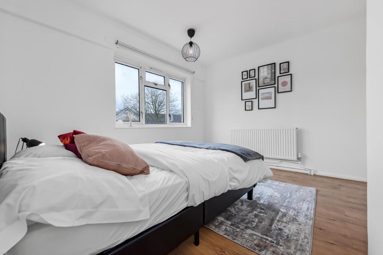 Stylish Excel 3 Bedroom Flat London Exterior photo