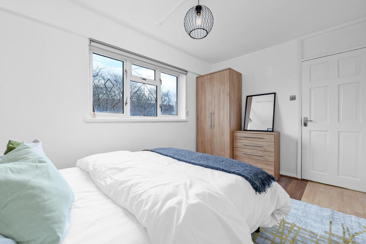 Stylish Excel 3 Bedroom Flat London Exterior photo