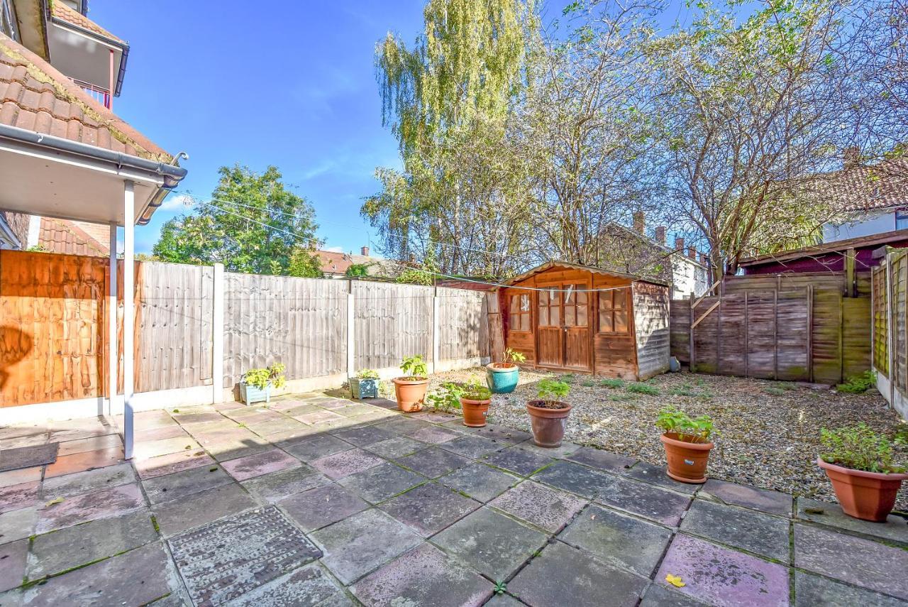 Stylish Excel 3 Bedroom Flat London Exterior photo