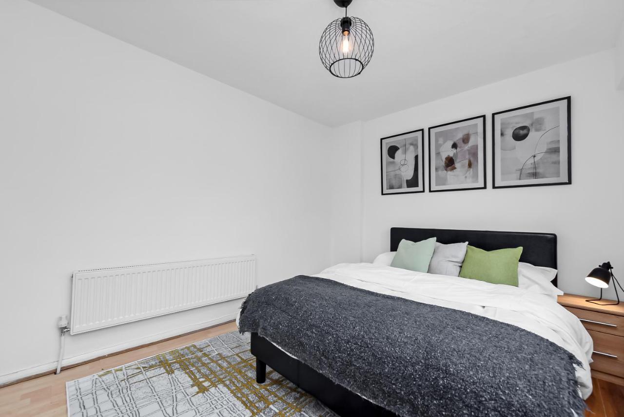 Stylish Excel 3 Bedroom Flat London Exterior photo