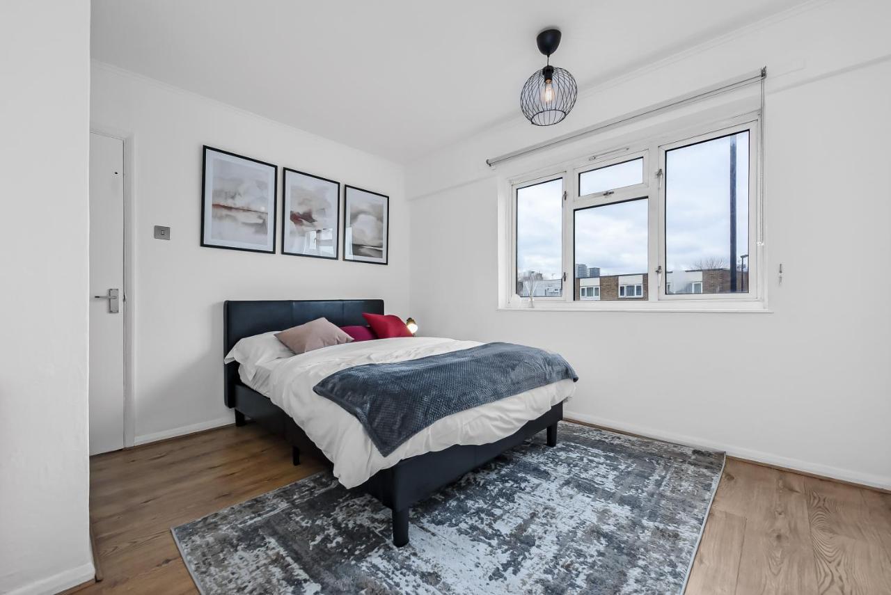 Stylish Excel 3 Bedroom Flat London Exterior photo