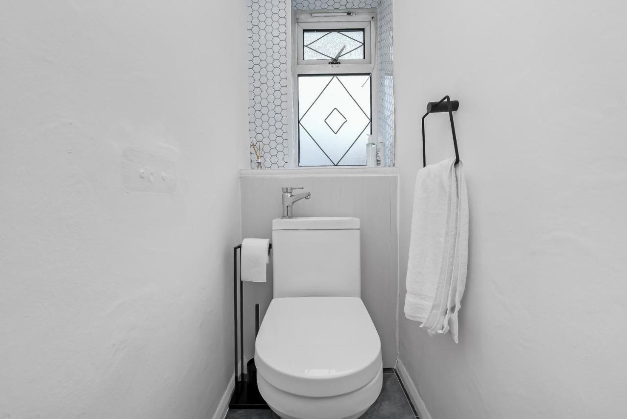 Stylish Excel 3 Bedroom Flat London Exterior photo